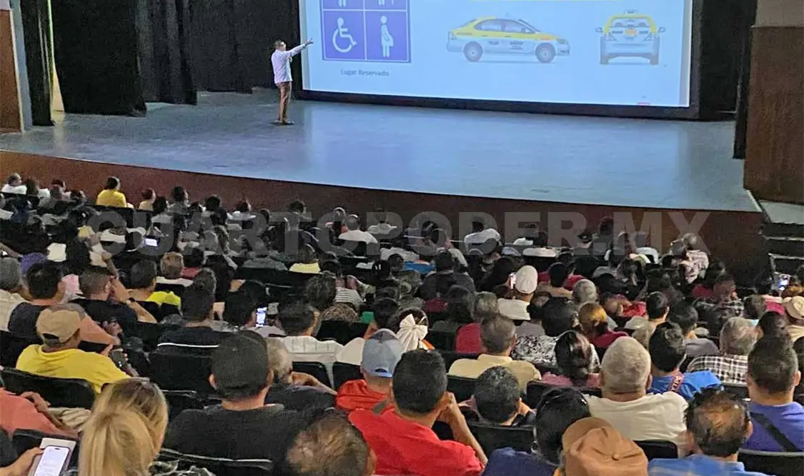 La capacitación se realizó en Tapachula, en la sede del teatro de la ciudad Amparo Montes. Ramón García / CP