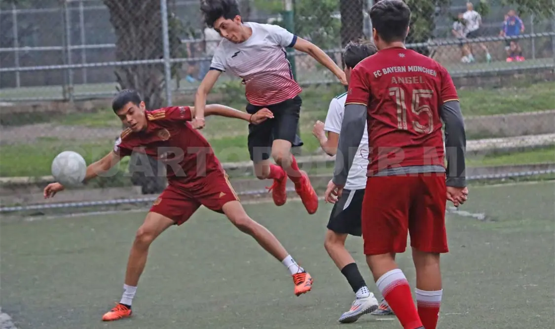 Lluvia y goleadas en la novena fecha
