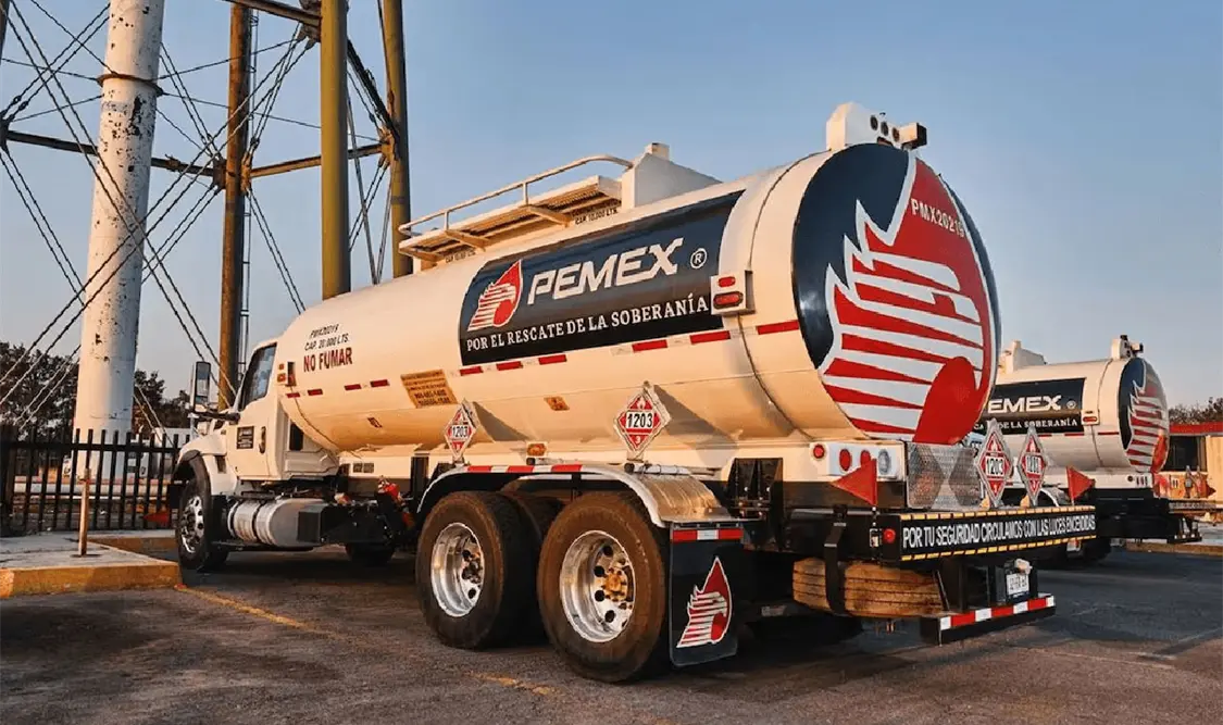 Pemex reporta avance de 50 % en súper campo