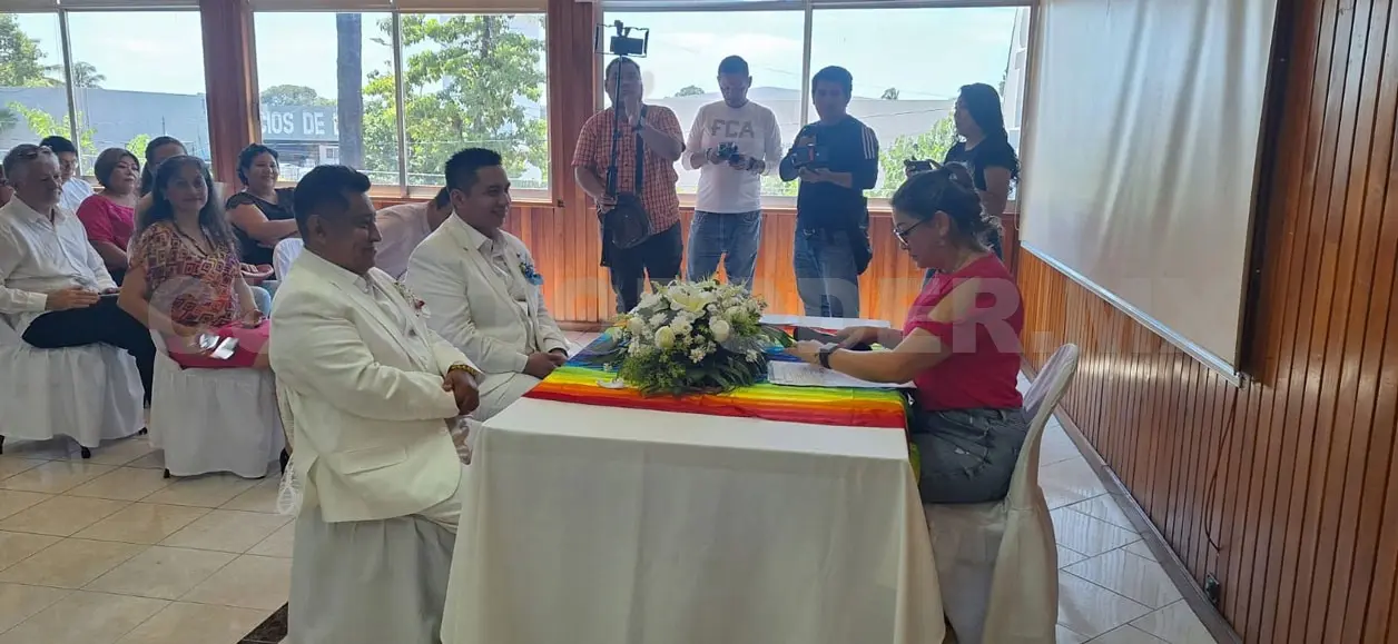 Realizan 1er matrimonio igualitario en Tapachula