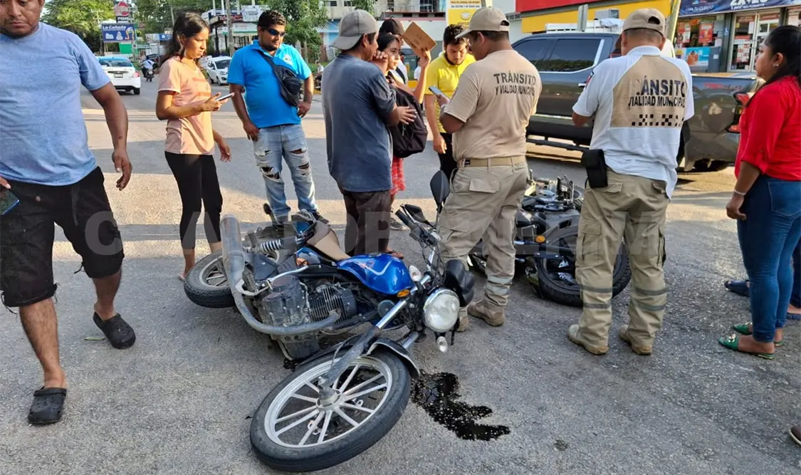 Acelerado motociclista provoca accidente en bulevar