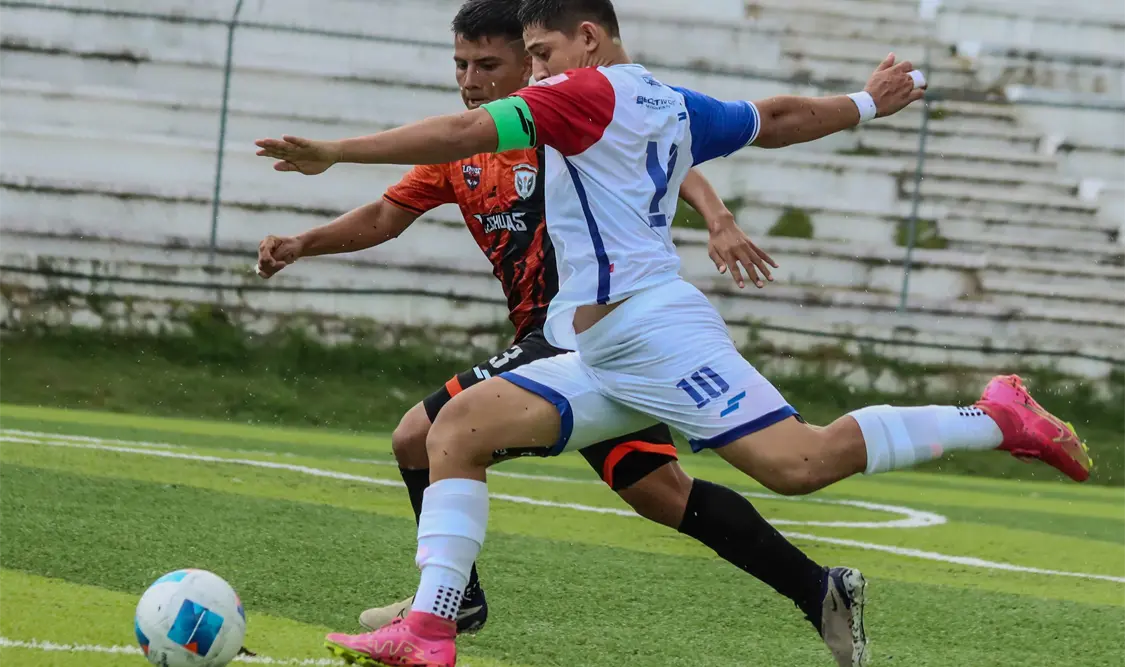 Estudiantes dominó el primer tiempo, sin embargo, Lechuzas abrió el marcador. Diego Pérez/CP