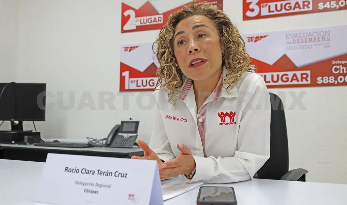 Entregan distintivos Infonavit en Chiapas