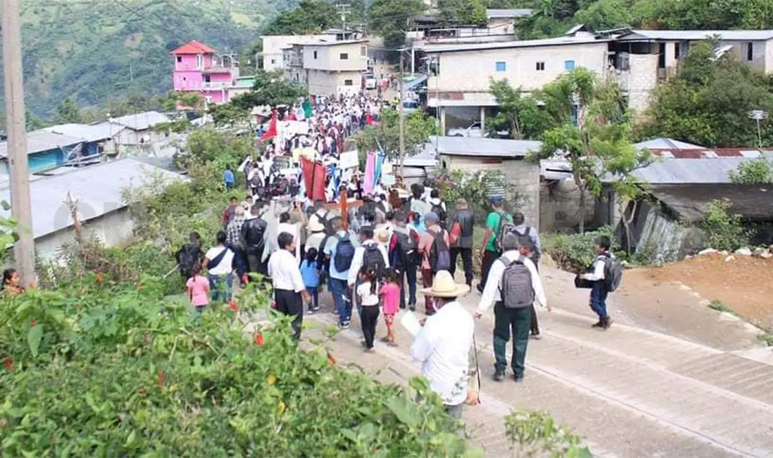 Católicos de Tila ayunan y marchan por la paz