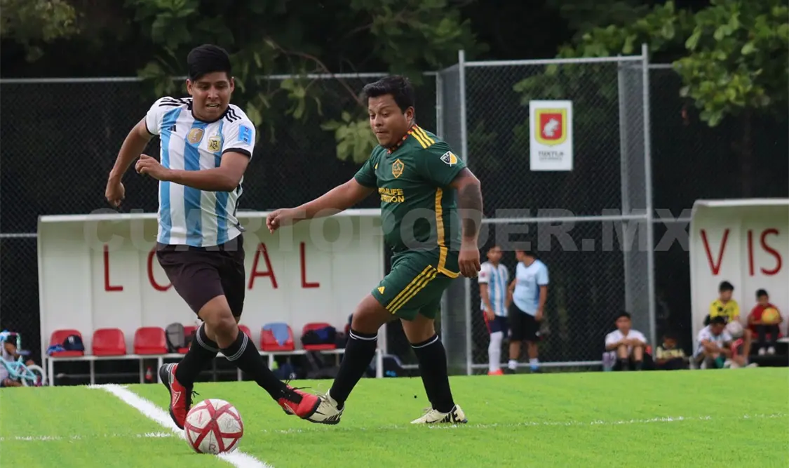 Coratux reafirma liderato con goleada