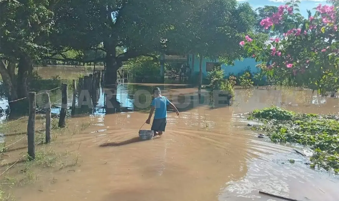 Vuelven pescadores a sus casas, tras lluvias en la región