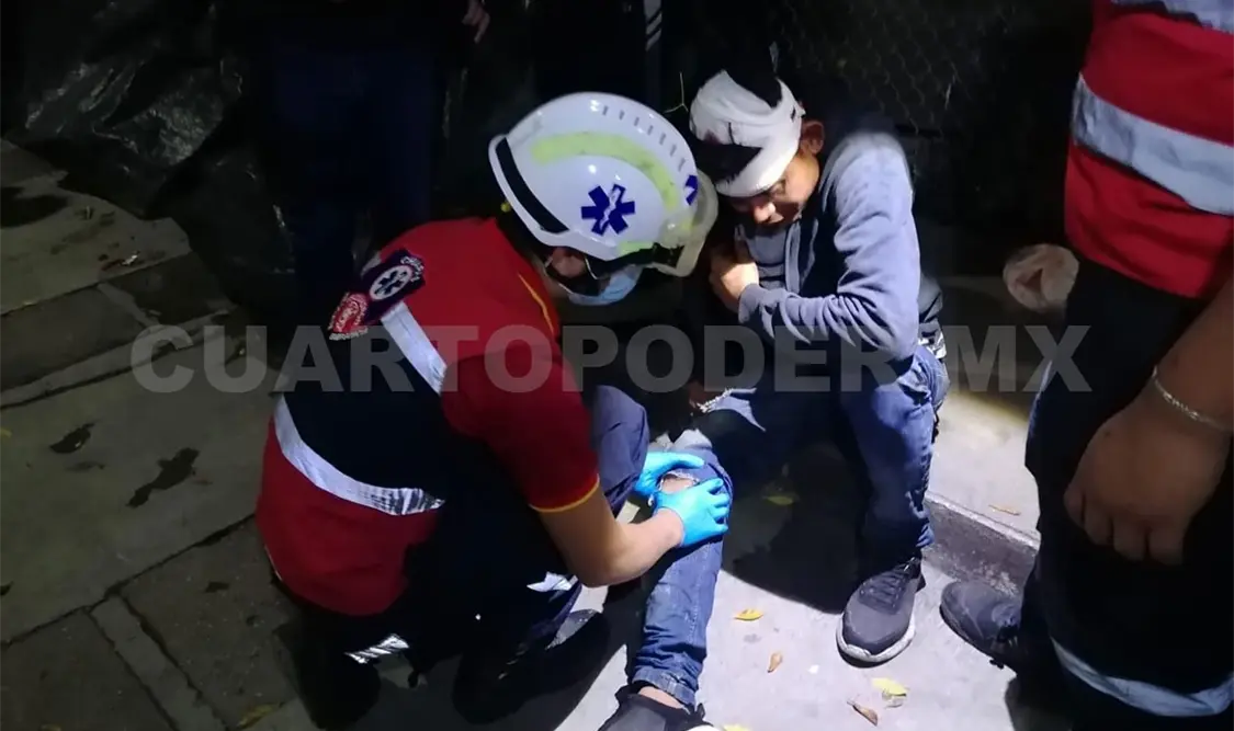 Le dan una severa golpiza en la vía pública