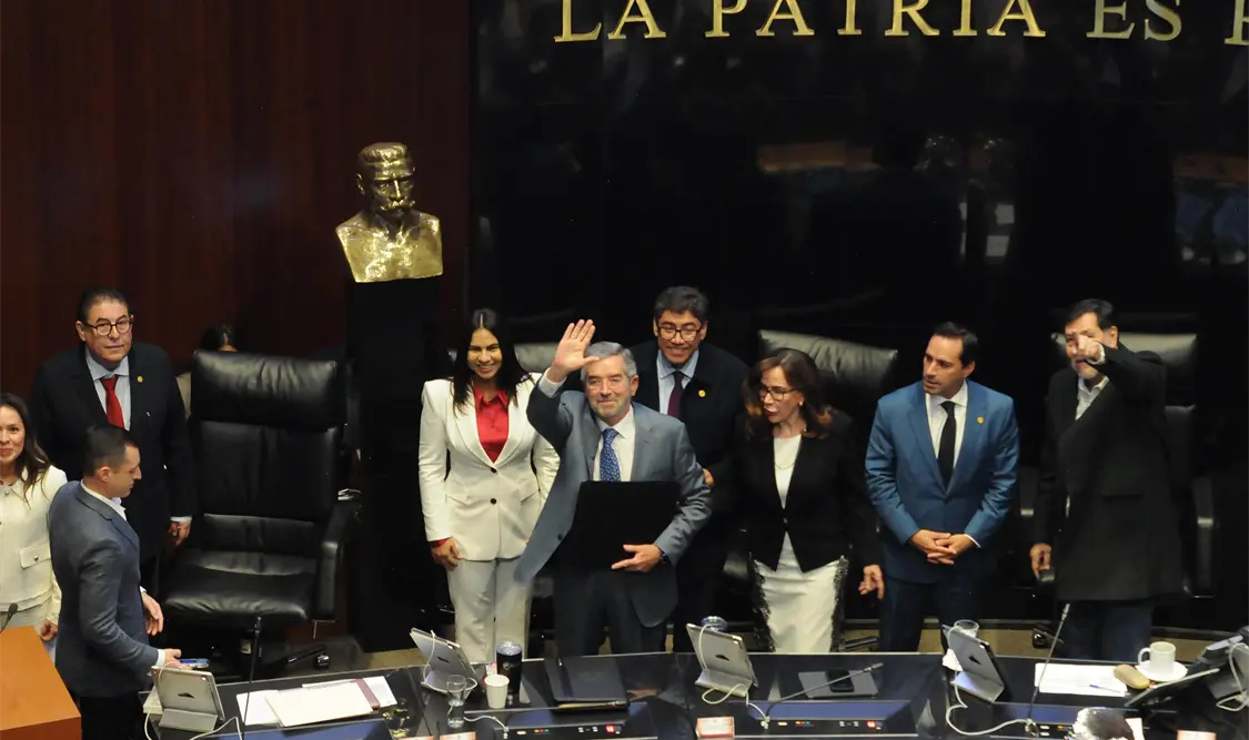 Juan Ramón de la Fuente rindió protesta ante el Pleno del Senado como titular de la SRE. El Universal