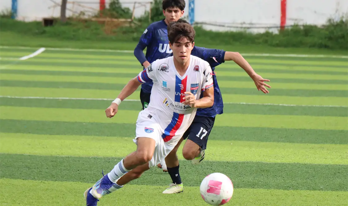 Chifut peleó los 90 minutos del partido, pero al final no pudo evitar su primera derrota de la campaña. Carlos López/CP