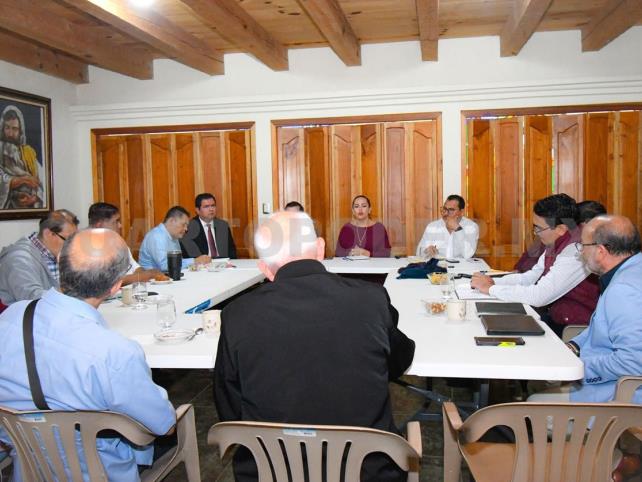 Analizan abrir área de asuntos religiosos Analizan abrir área de asuntos religiosos