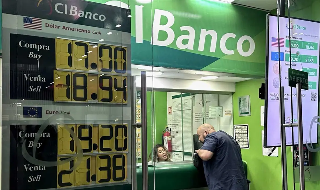 Reforma judicial sigue afectando al peso mexicano