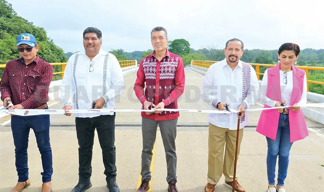 El gobernador viajó hasta Santa Teresa 1ª Sección, del municipio de Juárez, para entregar esta obra. CP