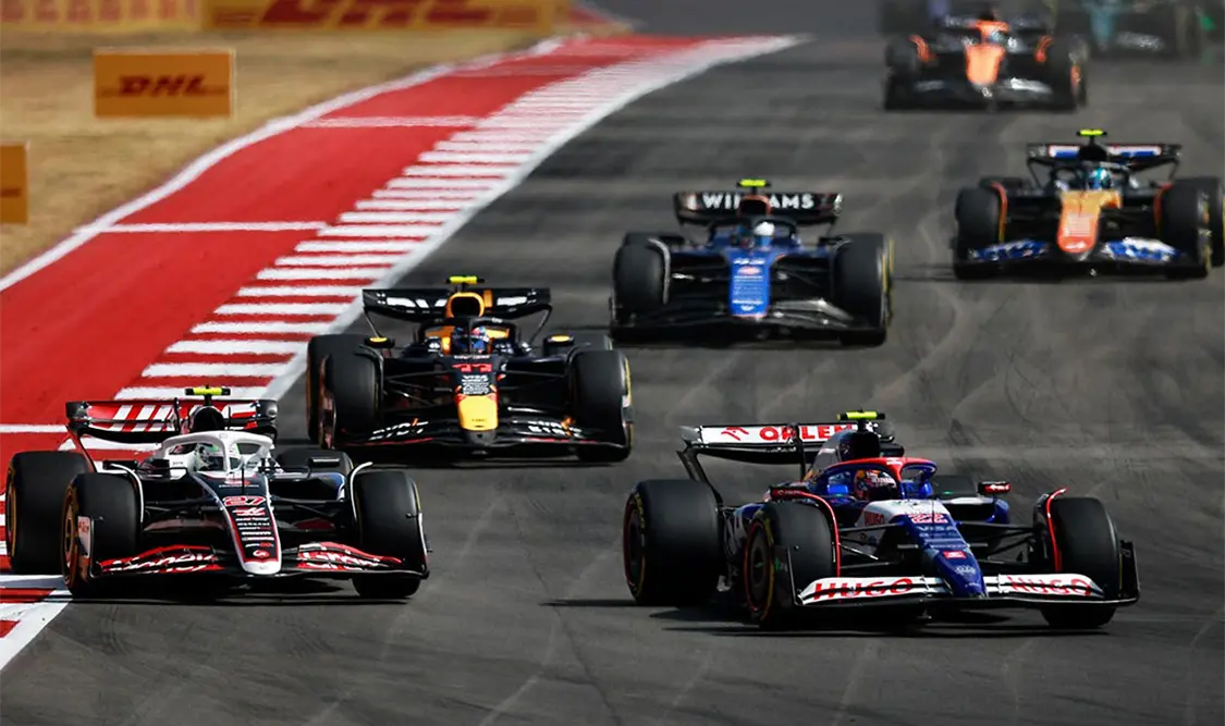 Leclerc brilla en GP; “Checo” es séptimo