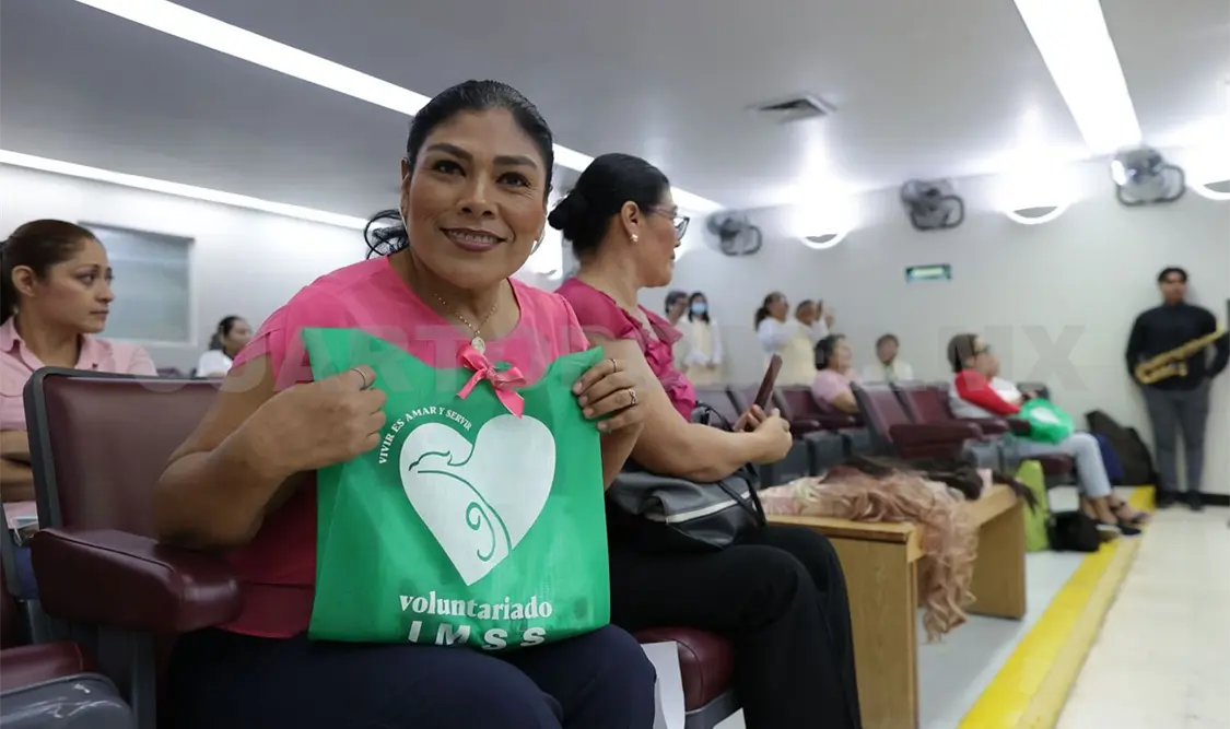 Entregan prótesis a mujeres que vencieron el cáncer