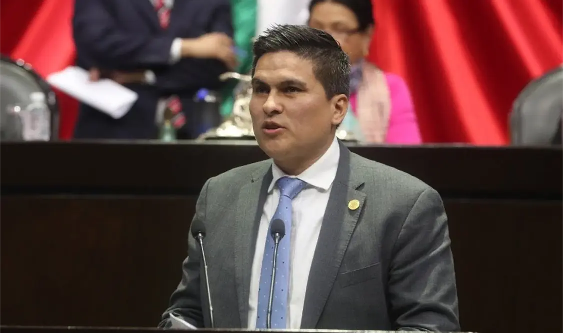 Morena va contra “burocracia dorada”