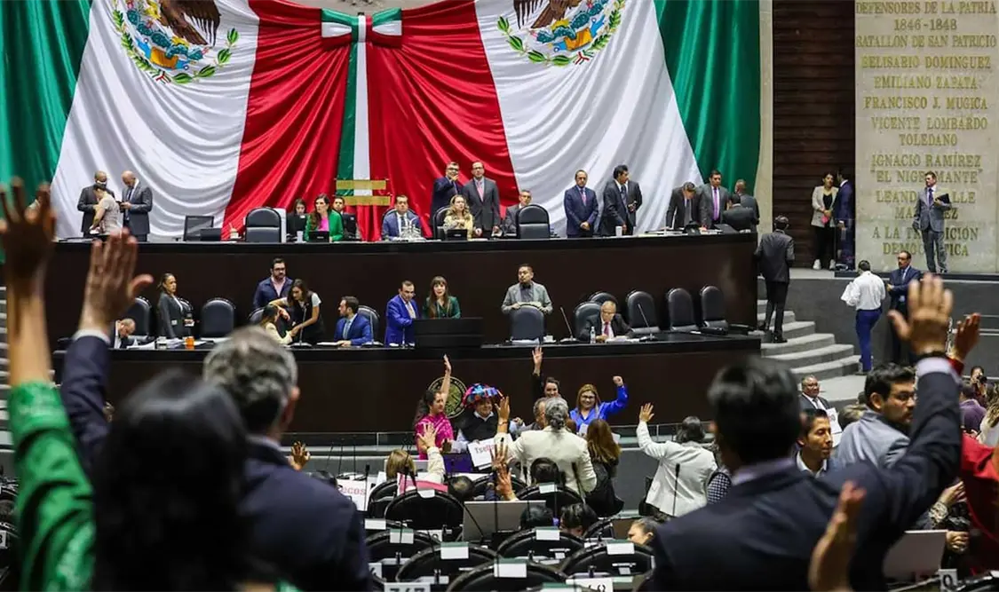 Diputados reciben minuta de supremacía