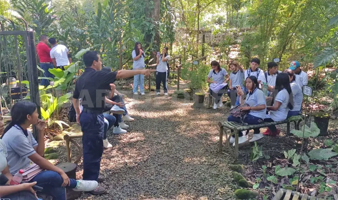 El área cuenta con baños secos, ecológicos y áreas equipadas de oficina. Cortesía