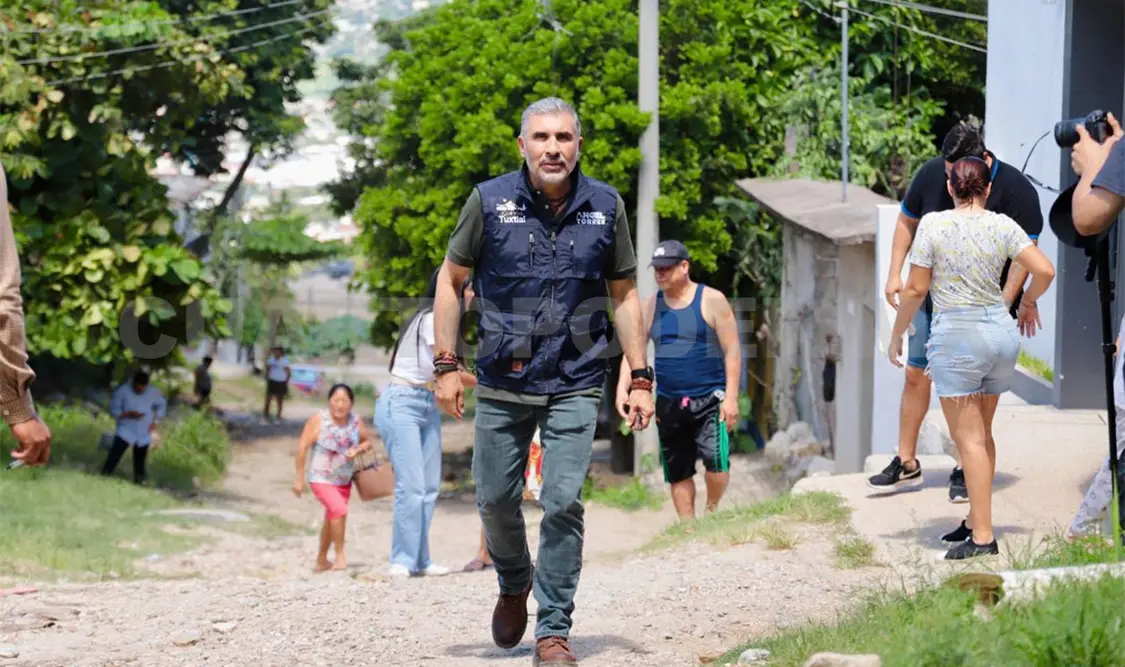 Anuncia Ángel Torres construcción de calles