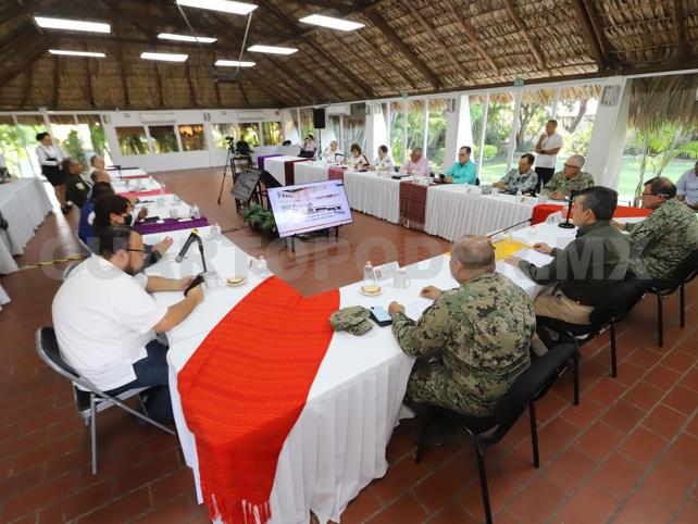 Aeronaves oficiales siguen al servicio del pueblo: REC Aeronaves oficiales siguen al servicio del pueblo: REC