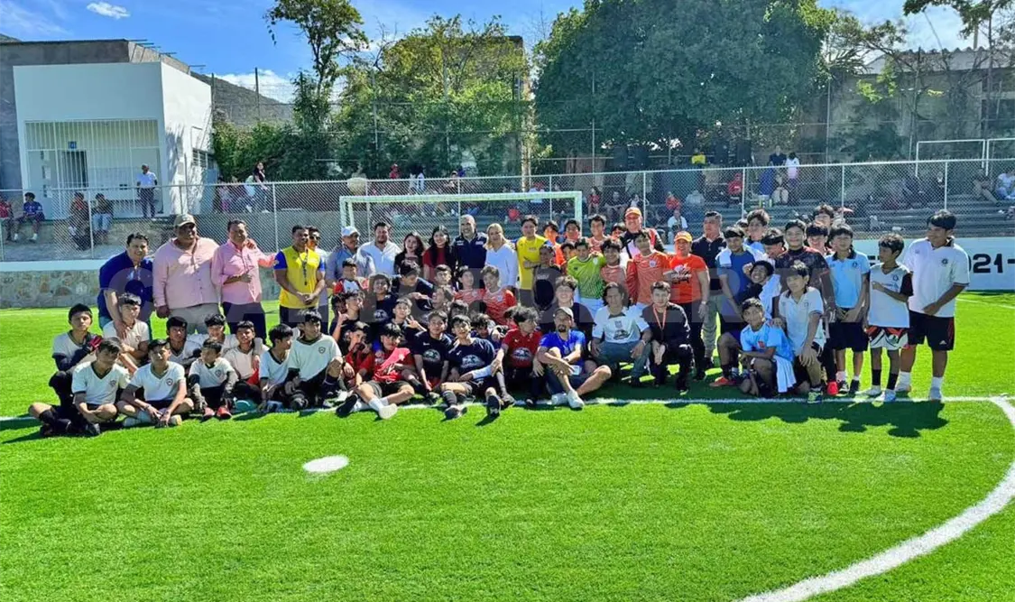 Lechuzas vuela alto en la Copa Pollos Yireh