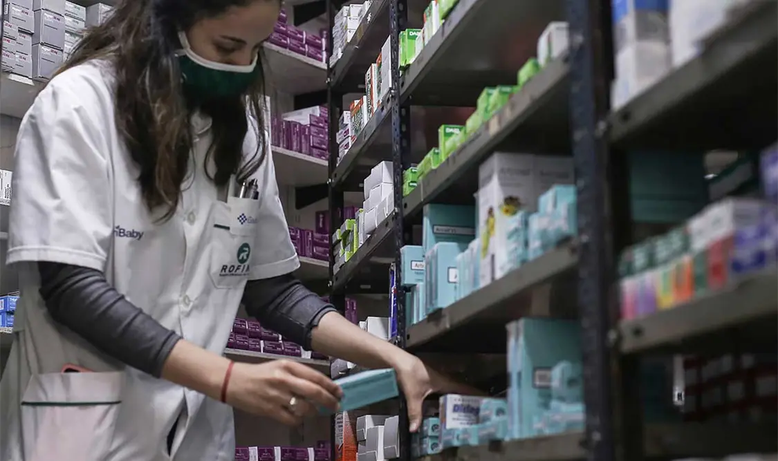 Farmacéuticas y Gobierno Federal inician diálogo