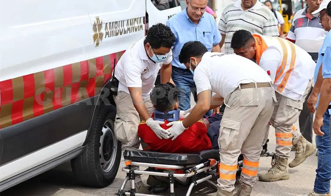 El joven resultó con heridas sangrantes y aparentes fracturas. Osman Toledo / CP