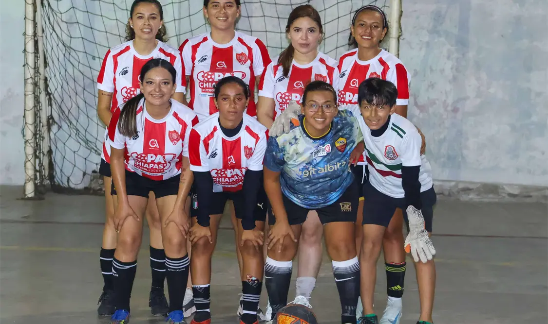 La Bandita Femenil celebra su victoria en la final de la Queens League tras vencer a Cazadoras en un duelo intenso de 9-6. Alan Pola/CP