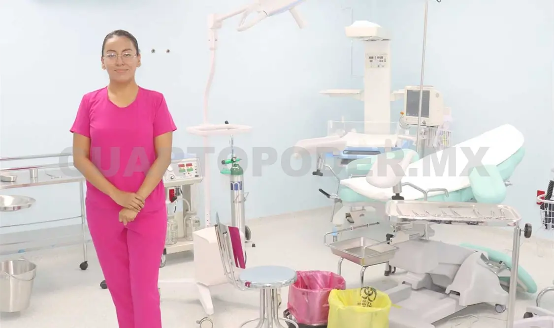 El secretario de Salud del estado, Francisco Arturo Mariscal Ochoa, acompañó al gobernador en la entrega de una nueva clínica. CP