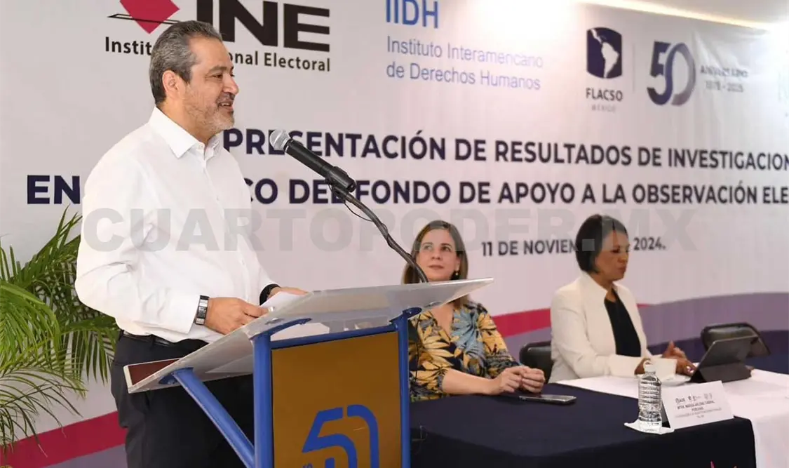 El rector Carlos Faustino Natarén Nandayapa dio la bienvenida a las y los participantes de este evento. CP