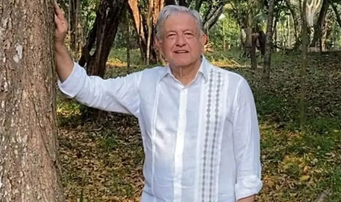 Felicitan a AMLO por su cumpleaños