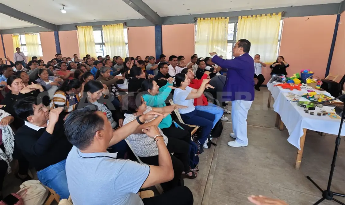 Imparten taller de recreación musical