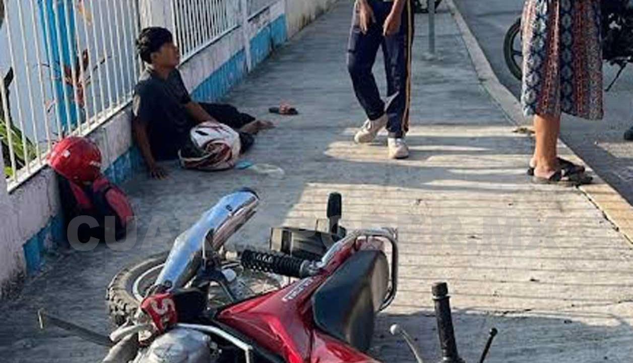 Embisten a motociclista y resulta malherido