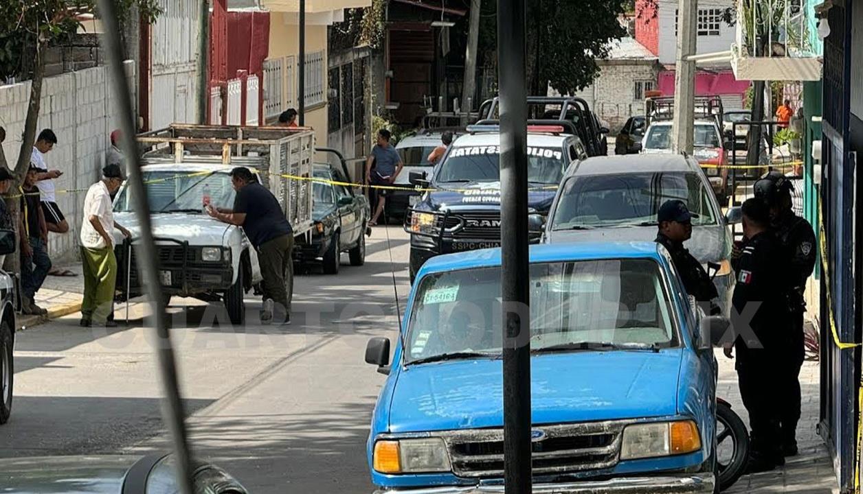 Hallan ahorcado a joven en la sala