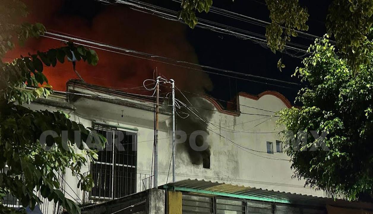 Se incendia casa en Las Águilas