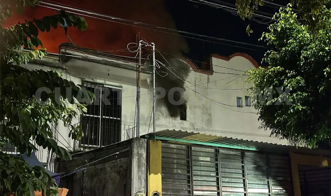 Se incendia casa en Las Águilas