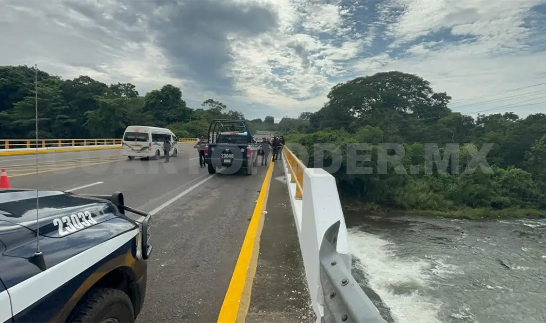 Encuentran restos humanos en río