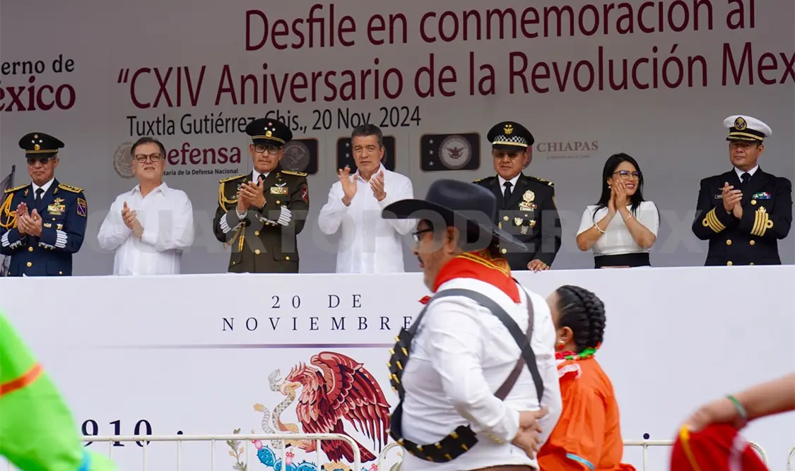 Presencia REC desfile por la Revolución Mexicana