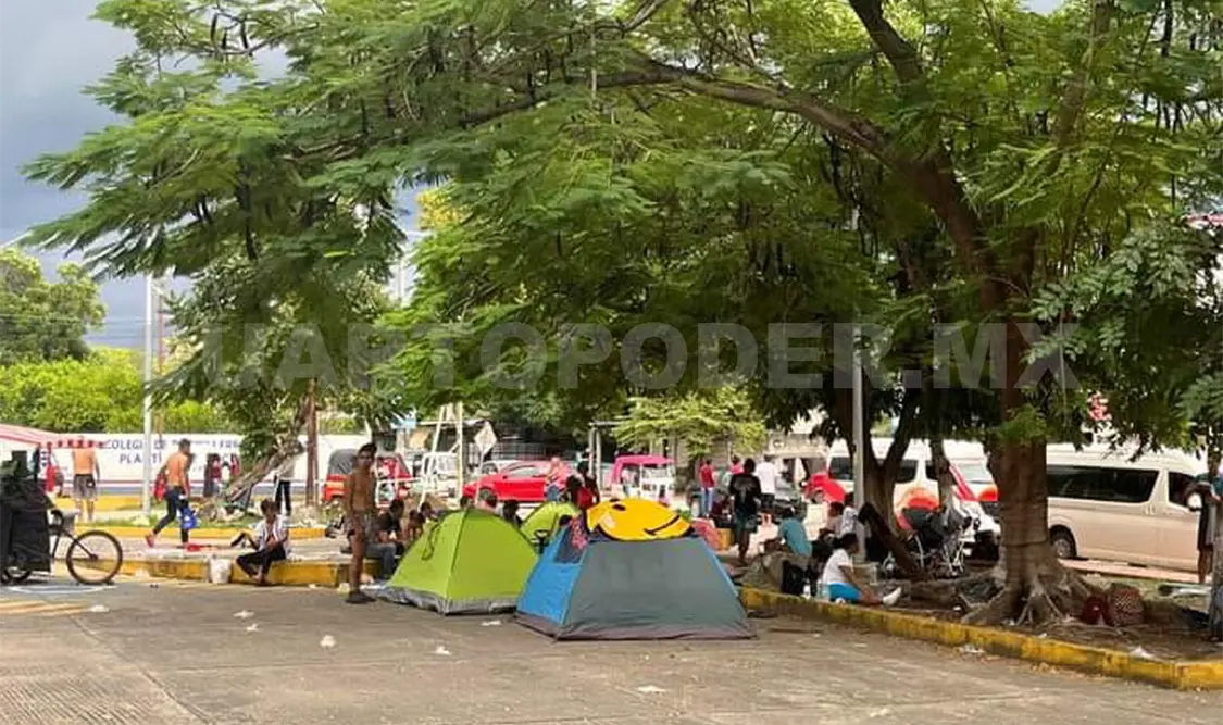 Caravana de migrantes llega a Escuintla