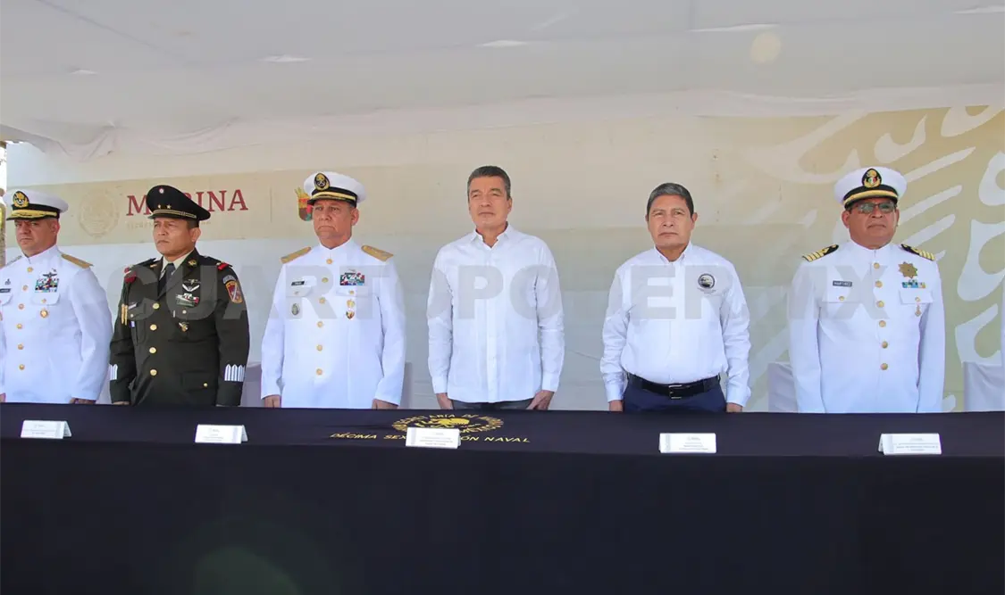 Ceremonia: recuerdan Independencia en el mar