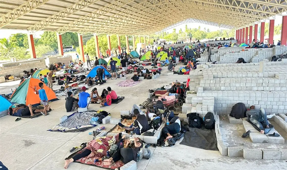 Activista alerta a migrantes sobre engaños del INM