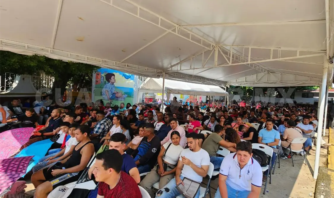 Migrantes piden agilizar permisos