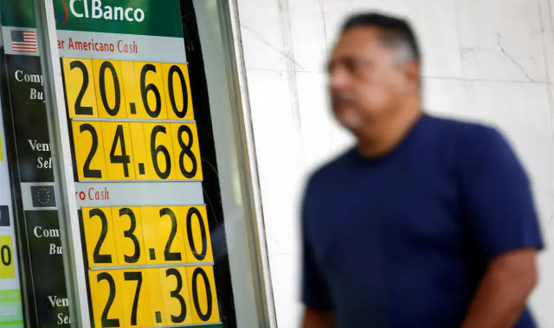 Trump arrastra al peso a su peor nivel