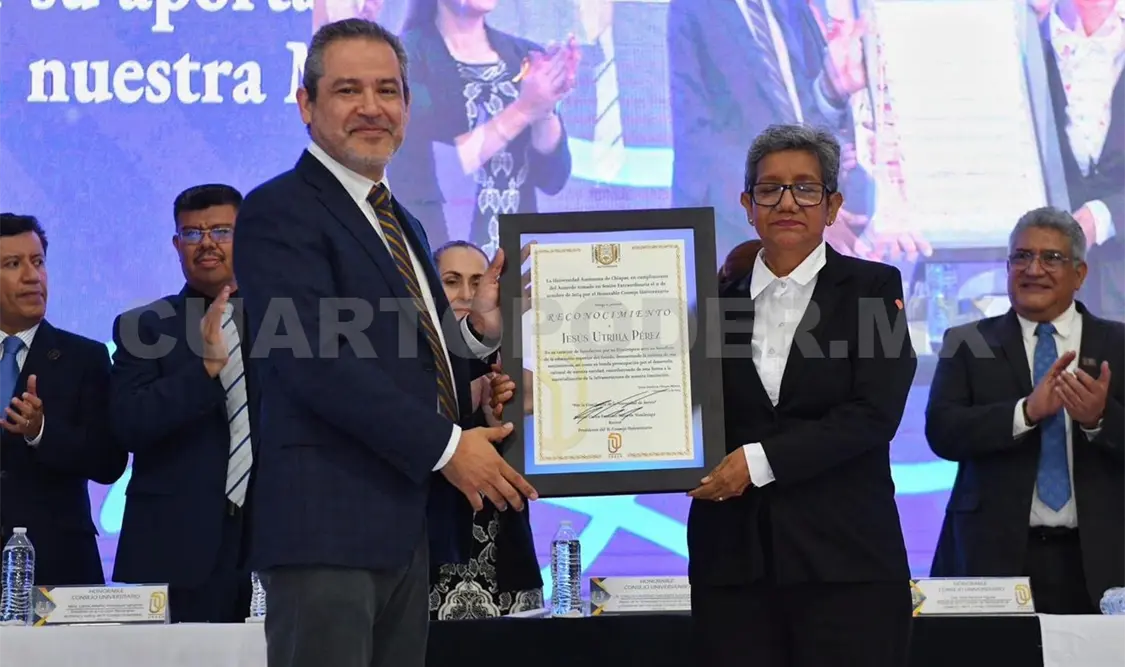 Entrega Consejo distinción a benefactores de la Unach