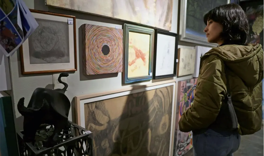 Subastan arte con compromiso social