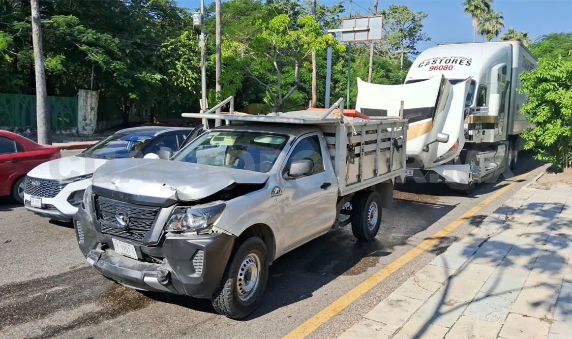 Carambola entre cinco unidades en libramiento Norte
