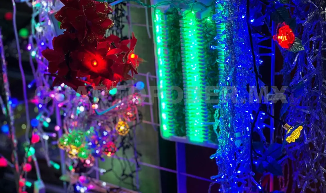 Luces navideñas, alerta latente de corto circuito