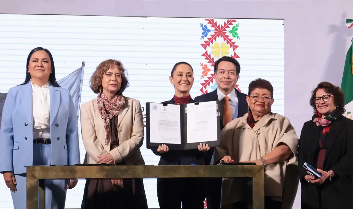 La titular del Ejecutivo federal firmó el decreto que eleva a rango constitucional los programas del Bienestar. Cortesía