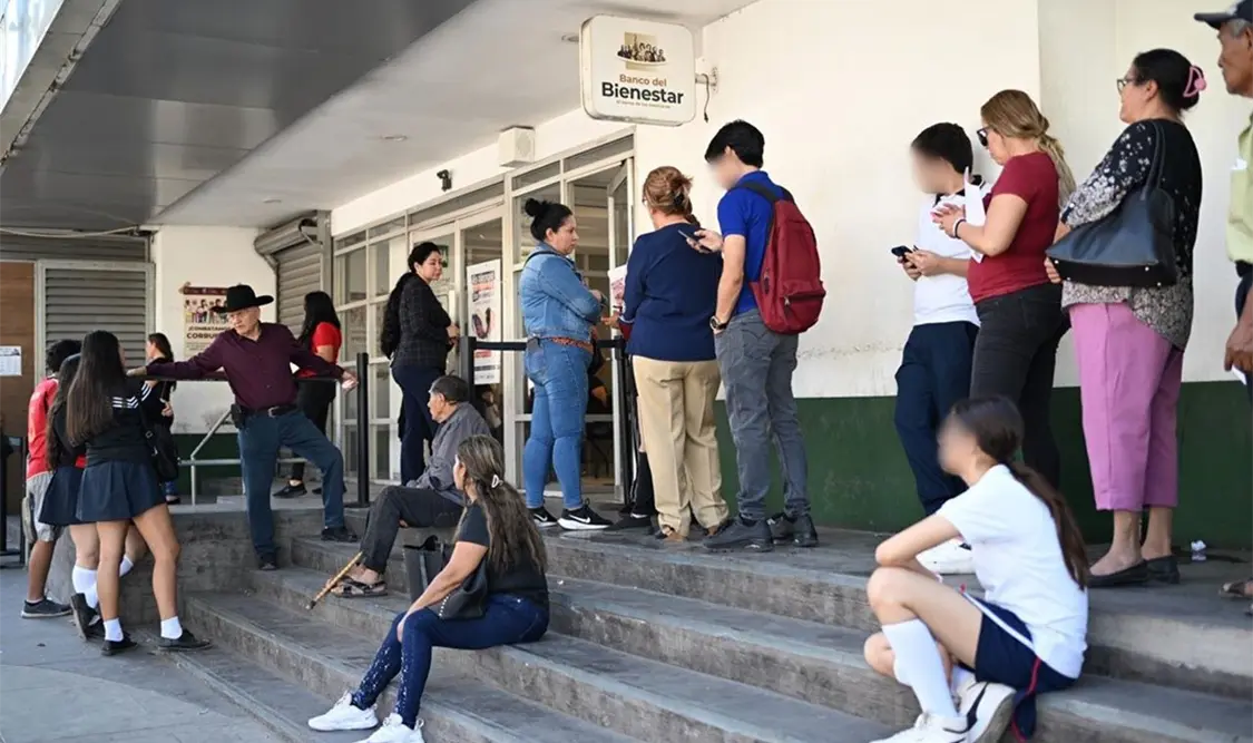 Se registran casi 4 millones de estudiantes a beca