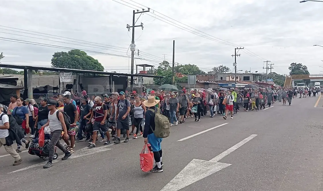 Ante operativo del INM, caravana decide retirarse