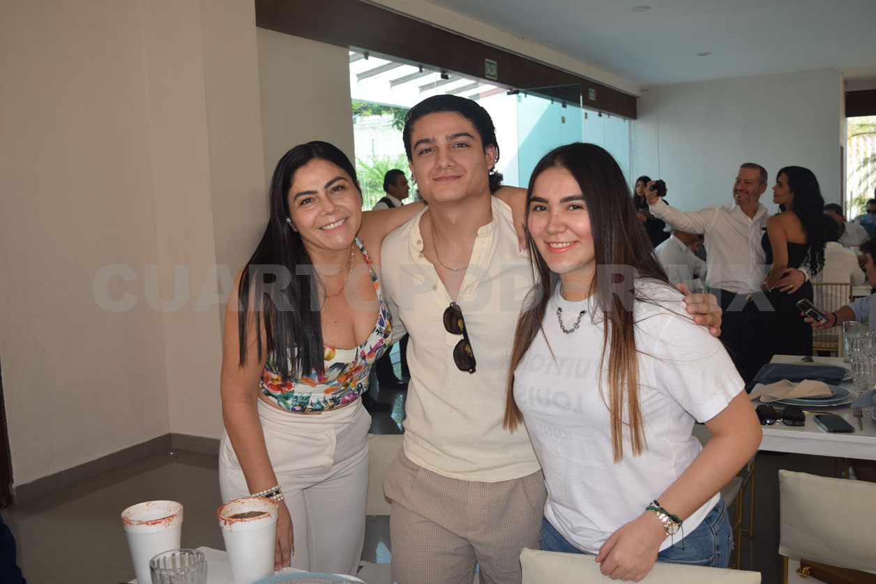 Milán recibe el primer sacramento